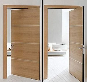 Moderne drevene dvere
