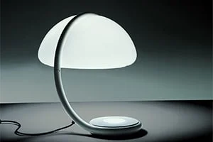 Moderna stolna lampa