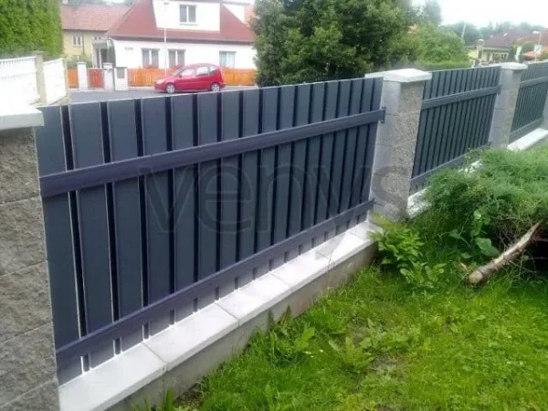 Kombinovaný plot